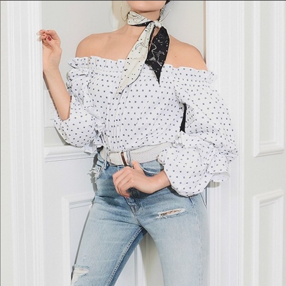 Olivia Culpo x Le Tote || Off Shoulder Ruffle Top - Picture 9 of 9